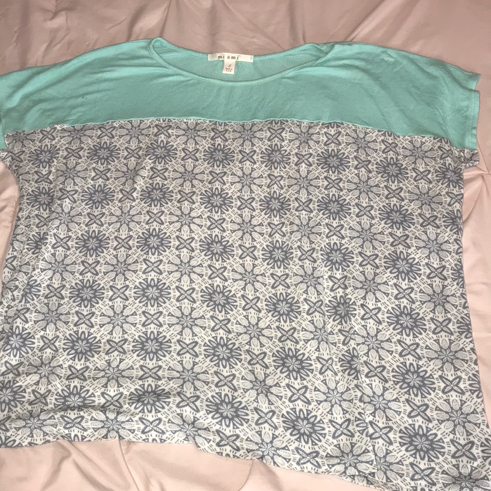 Short sleeve blouse